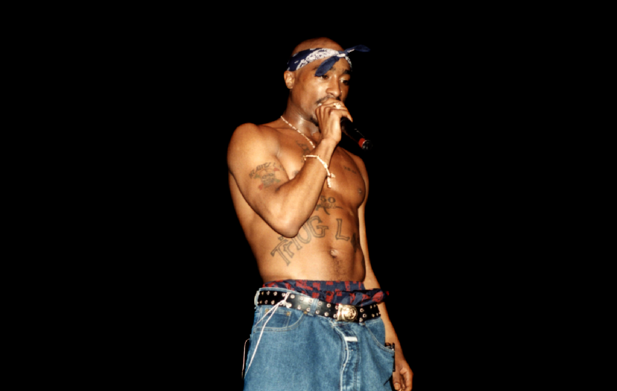 Tupac Shakur performing live